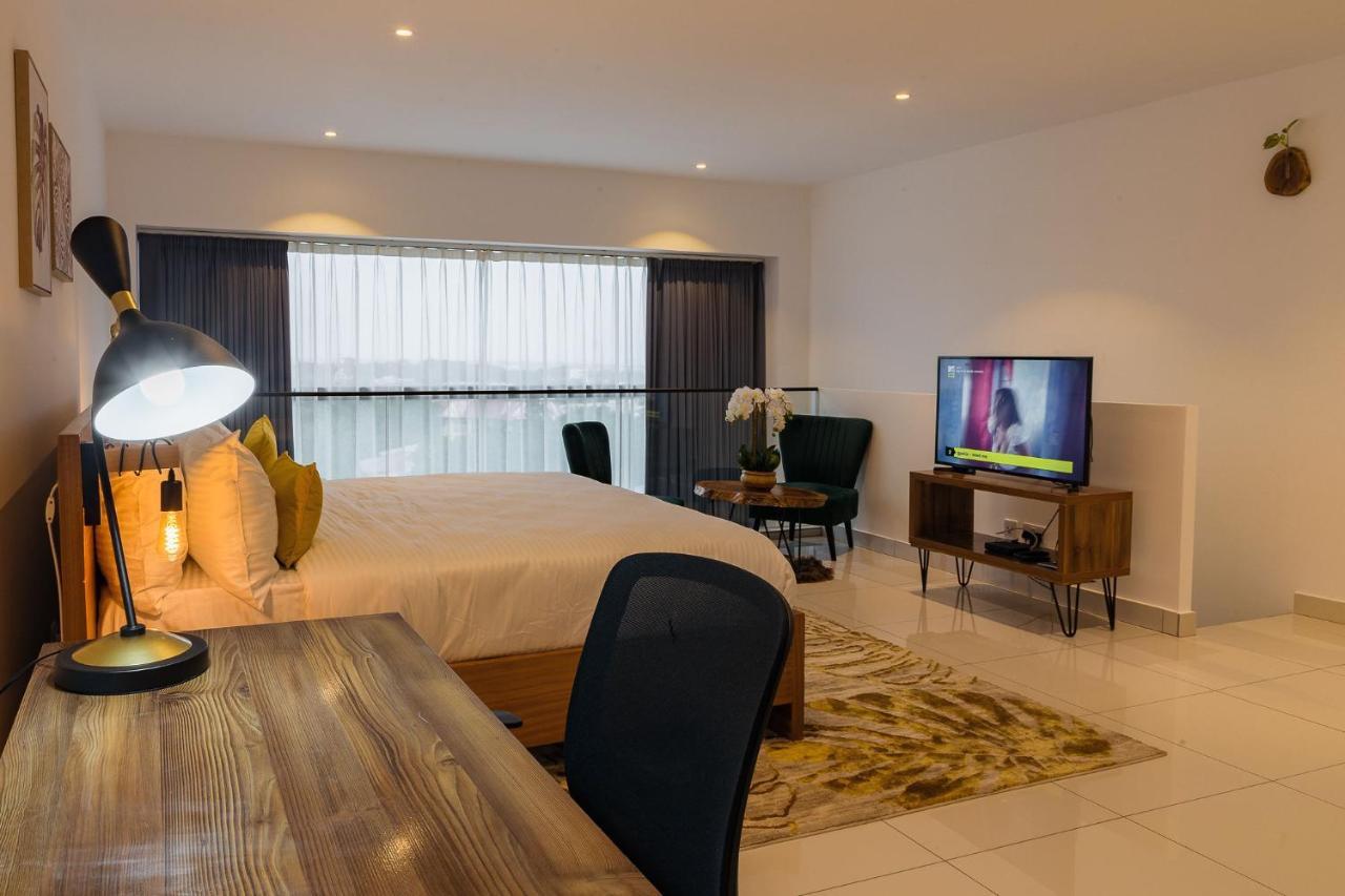 The Avery Loft At Embassy Gardens, Cantonments Аккра Экстерьер фото